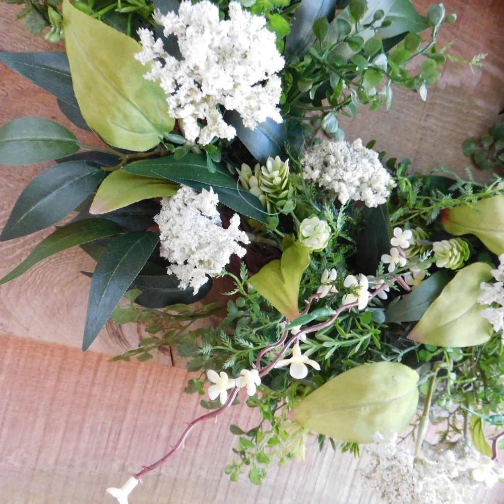 Artificial‎ Year Round Greenery Wreath for Front Door Boxwood Classic Hops White